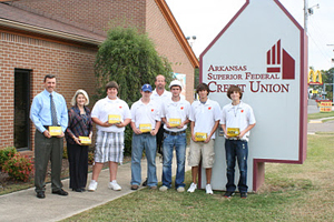 Donation to Warren Golf Team